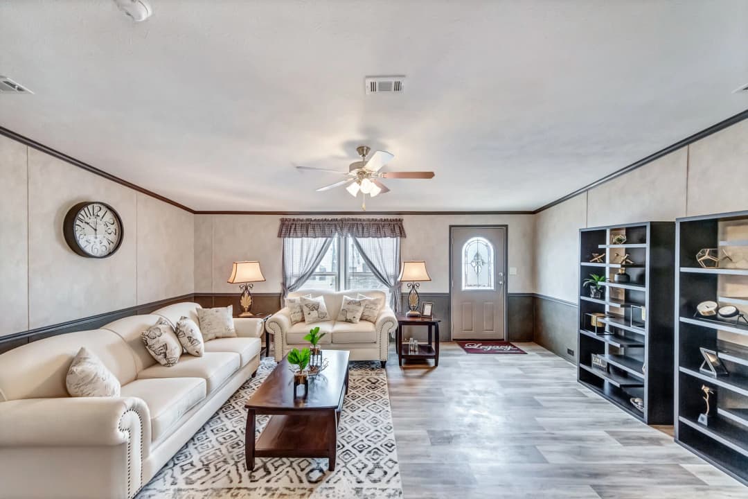 Classic c-3280-42.5b interior home features