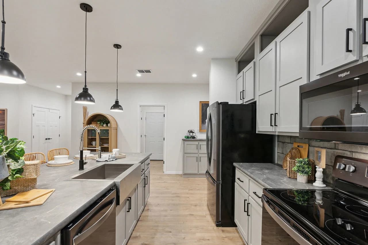 Little sky kitchen home features