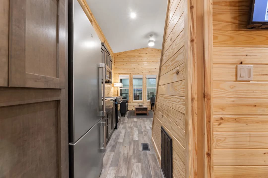 Eagle loft 13291p kitchen home features