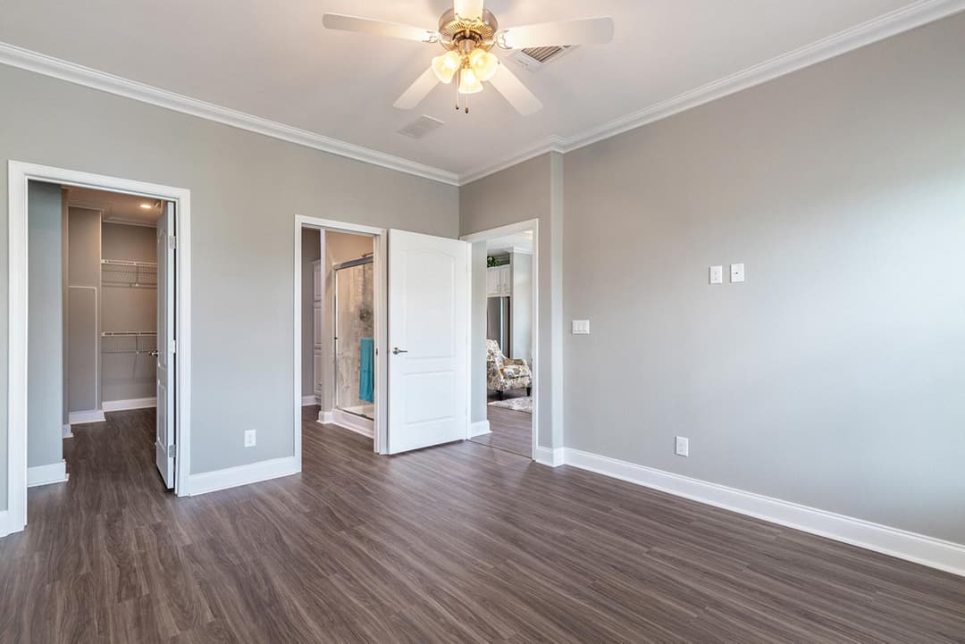 Silver springs 5077 interior home features