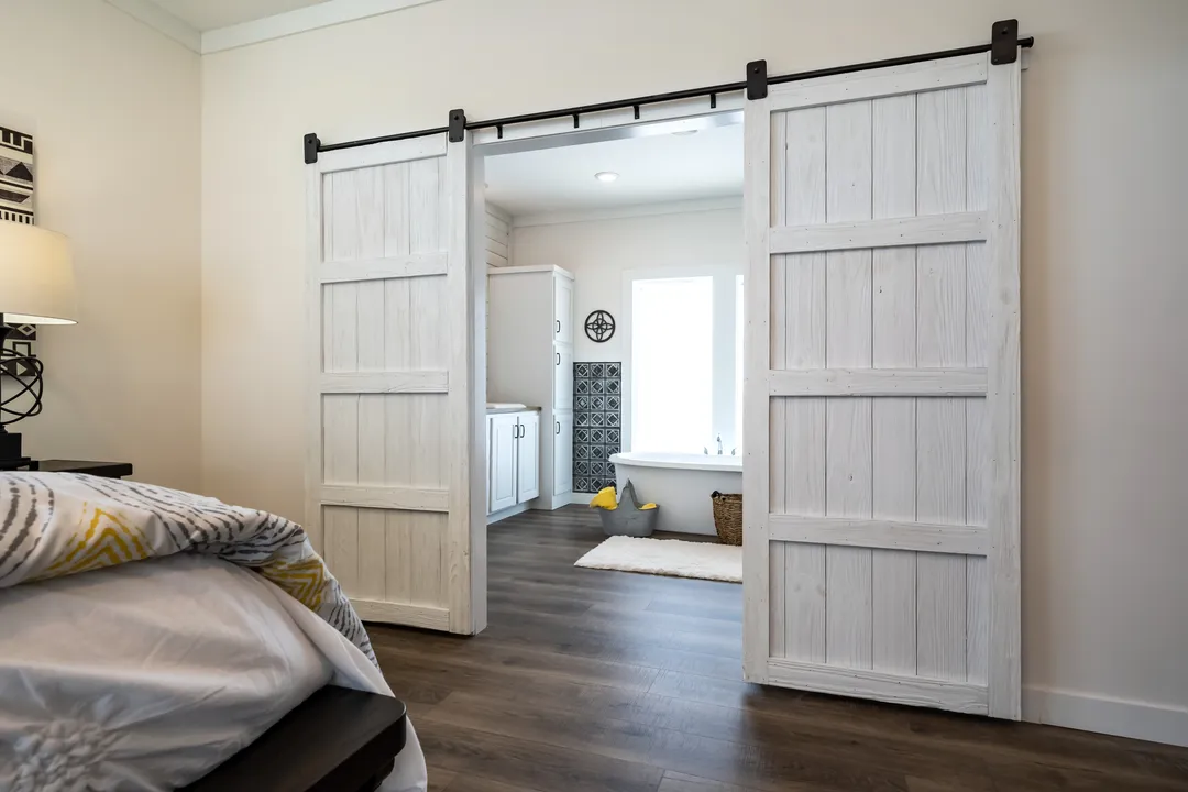 1434 carolina southern belle bedroom home features