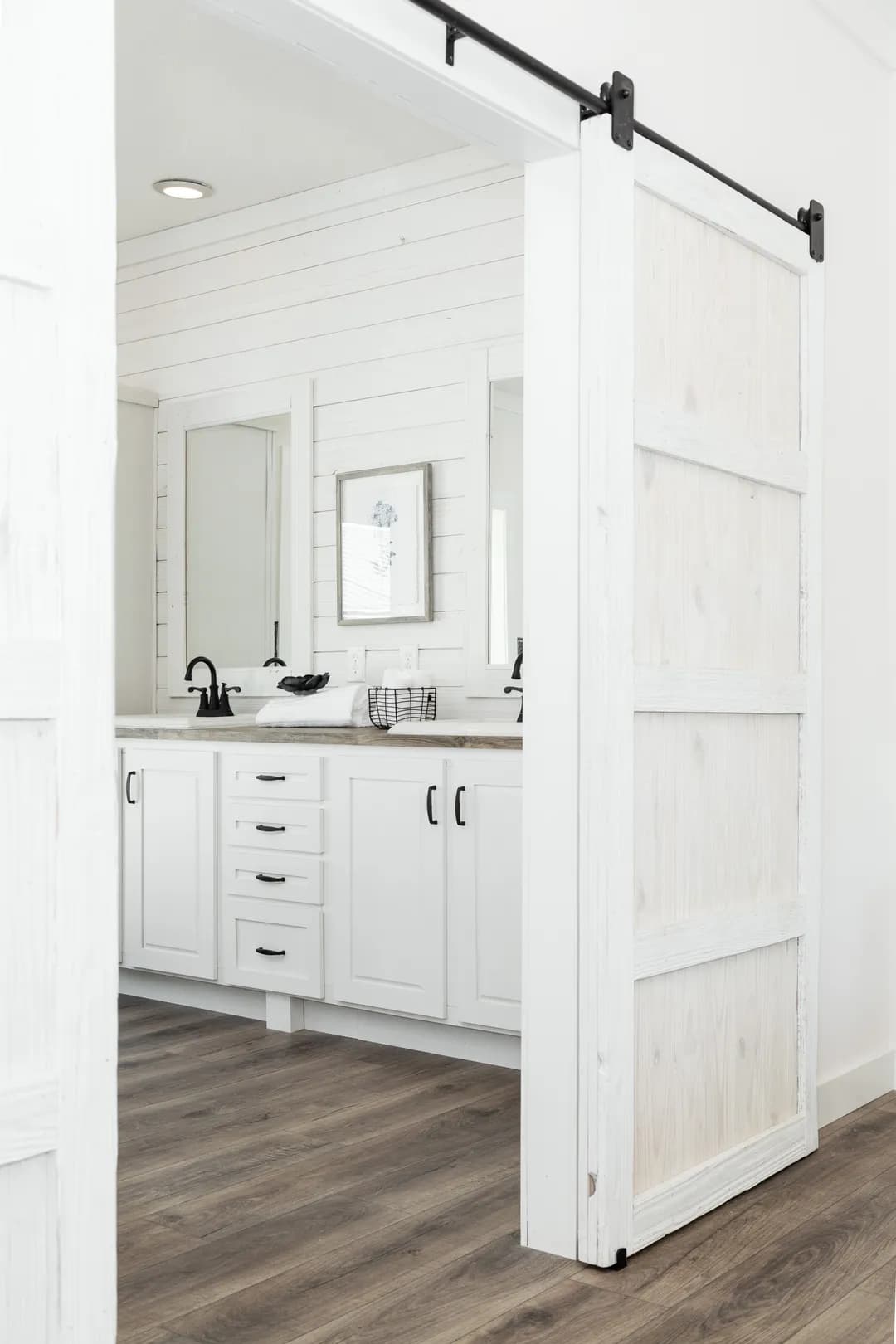 1434 carolina southern belle bathroom home features