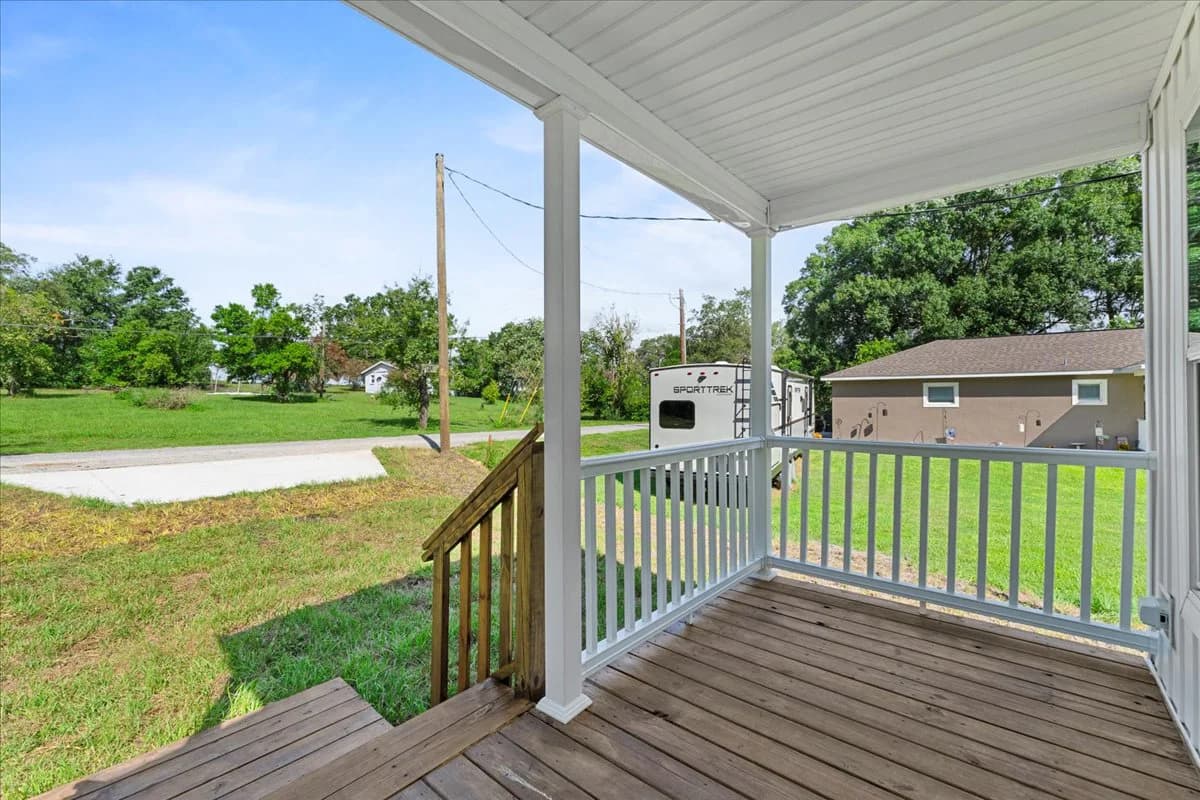 2270 griffin road, bartow, florida 33830  (sold) $199,999 exterior home features