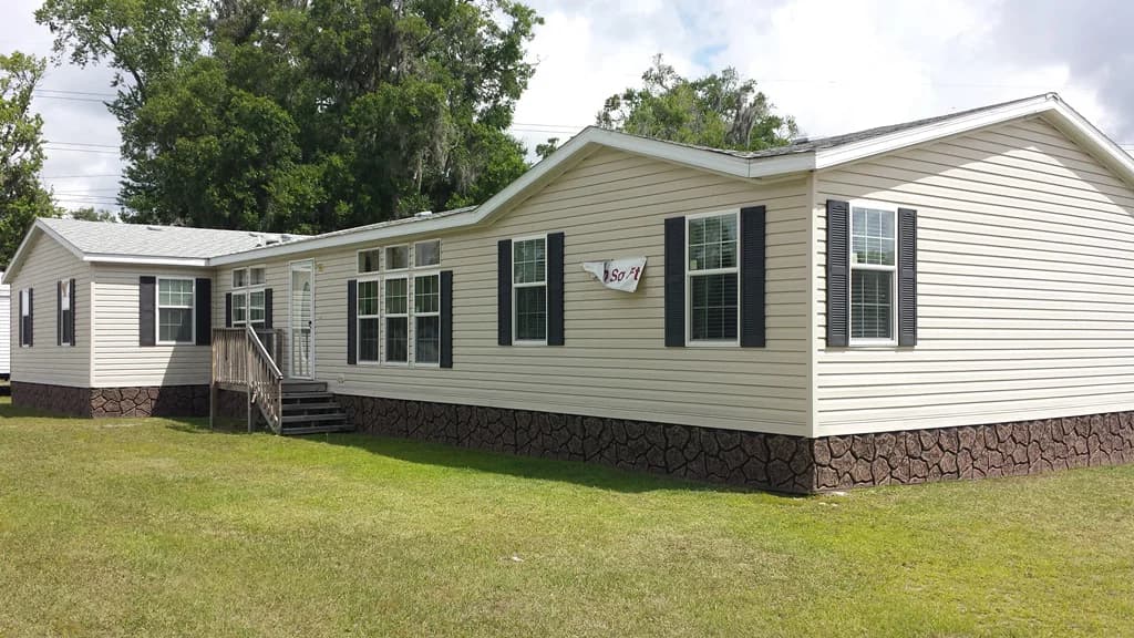 Bob 2852 2848 quad hero, elevation, and exterior home features
