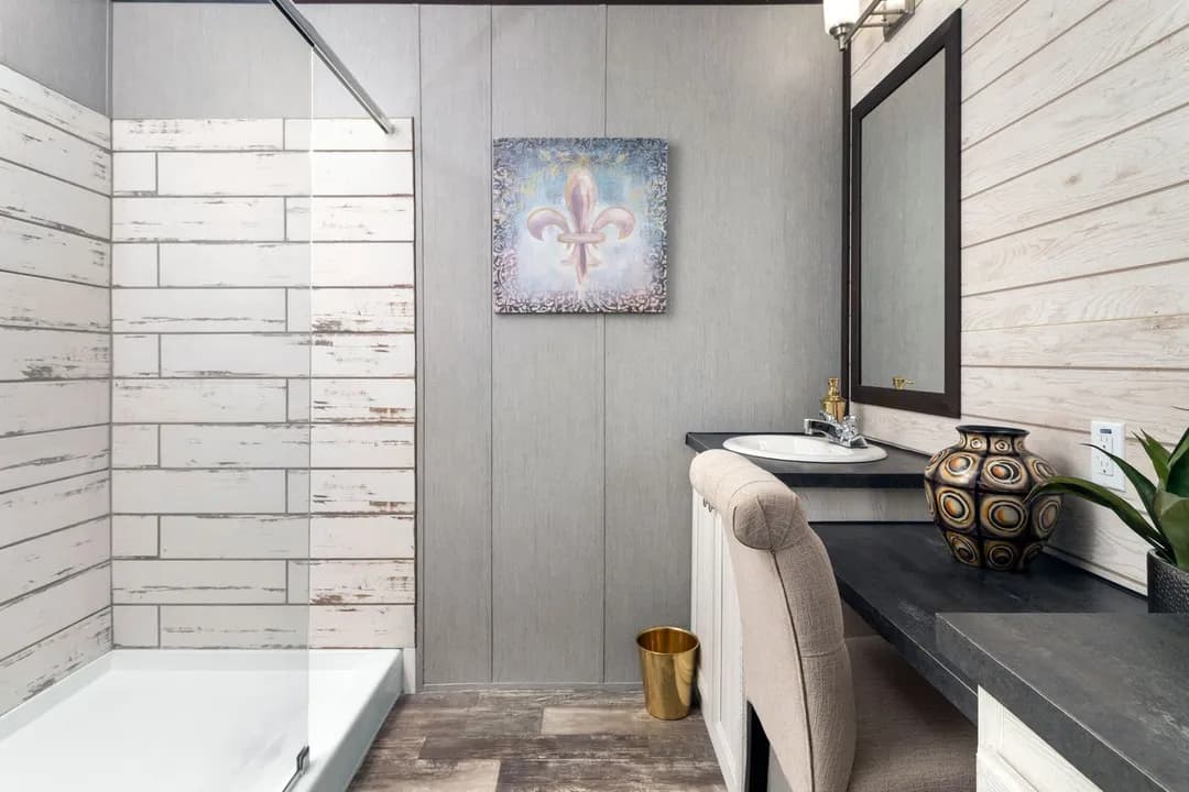 The seaside 2 bathroom home features