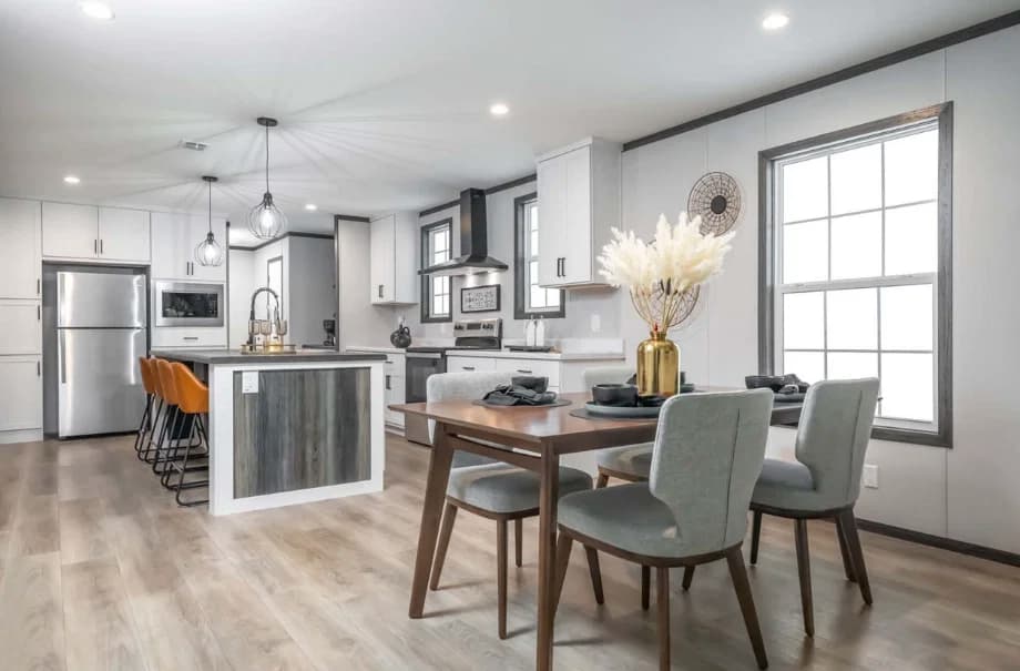 Embrace sunlight 261 interior home features