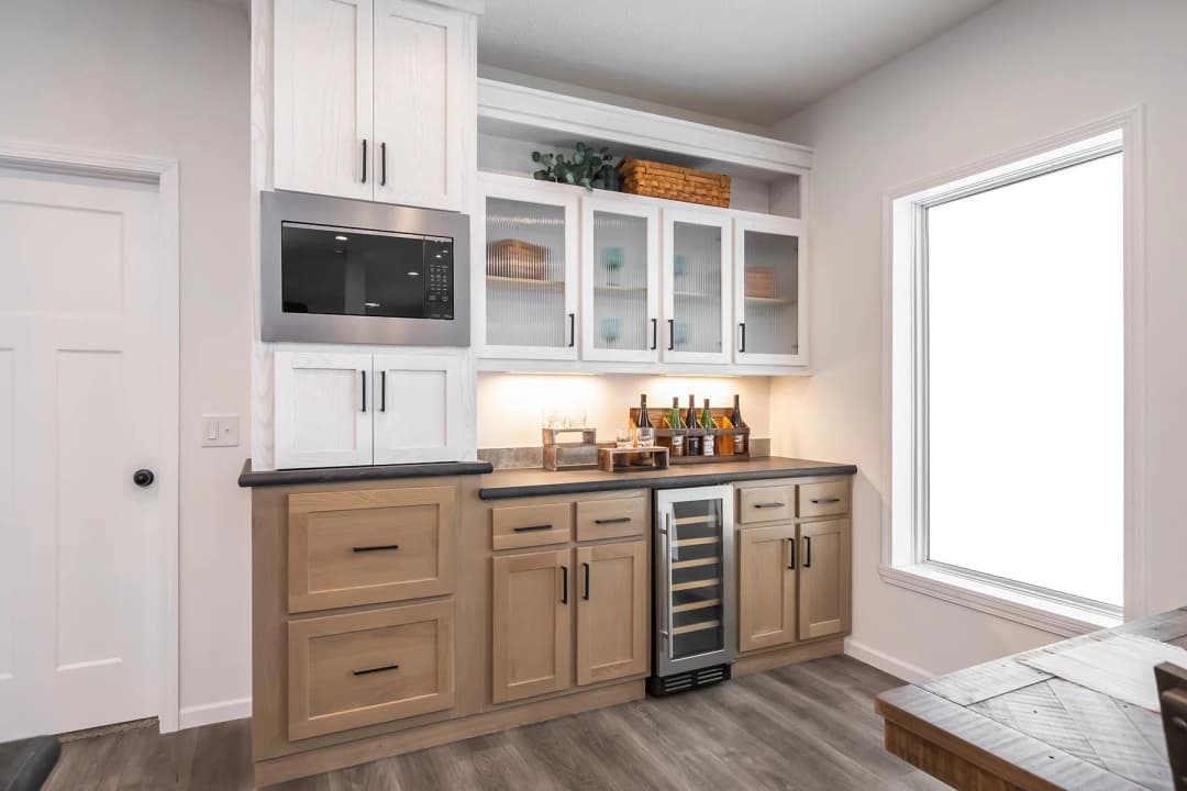 Big sky kitchen home features