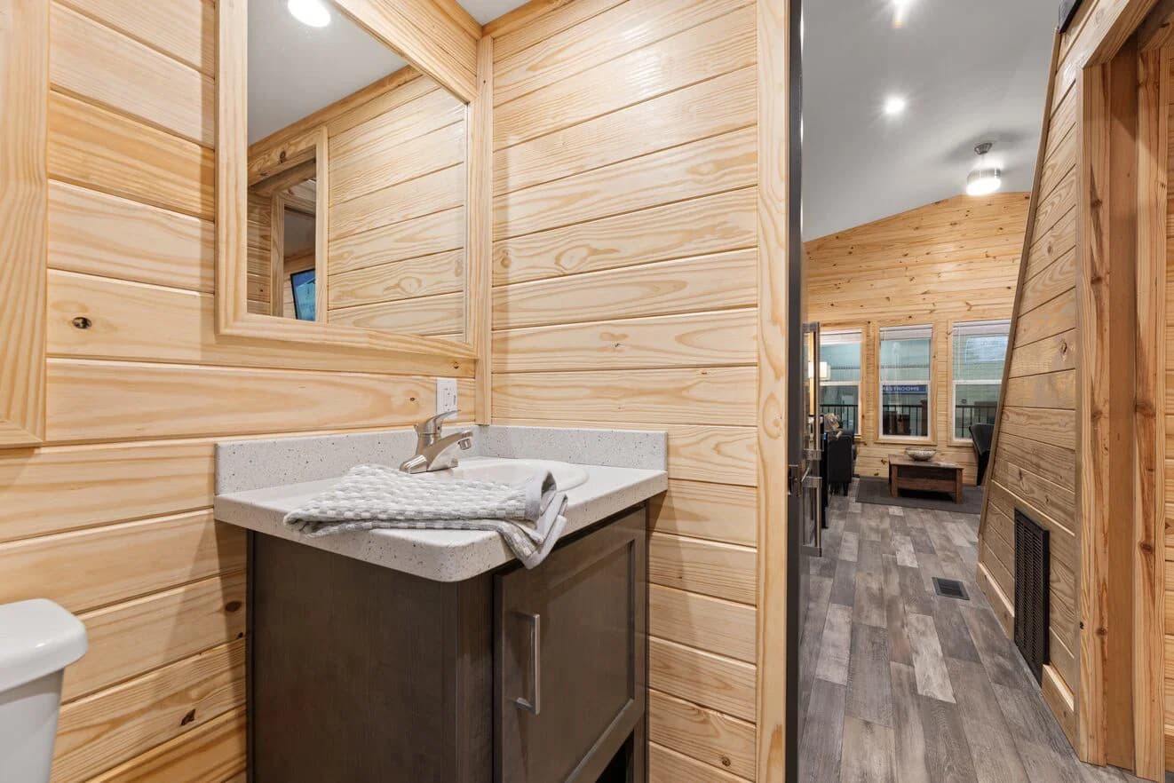Eagle loft 13291p bathroom home features