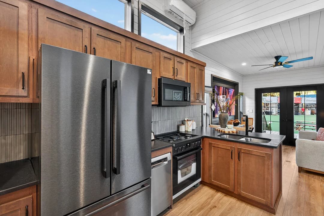 The bungalow 14491a kitchen home features
