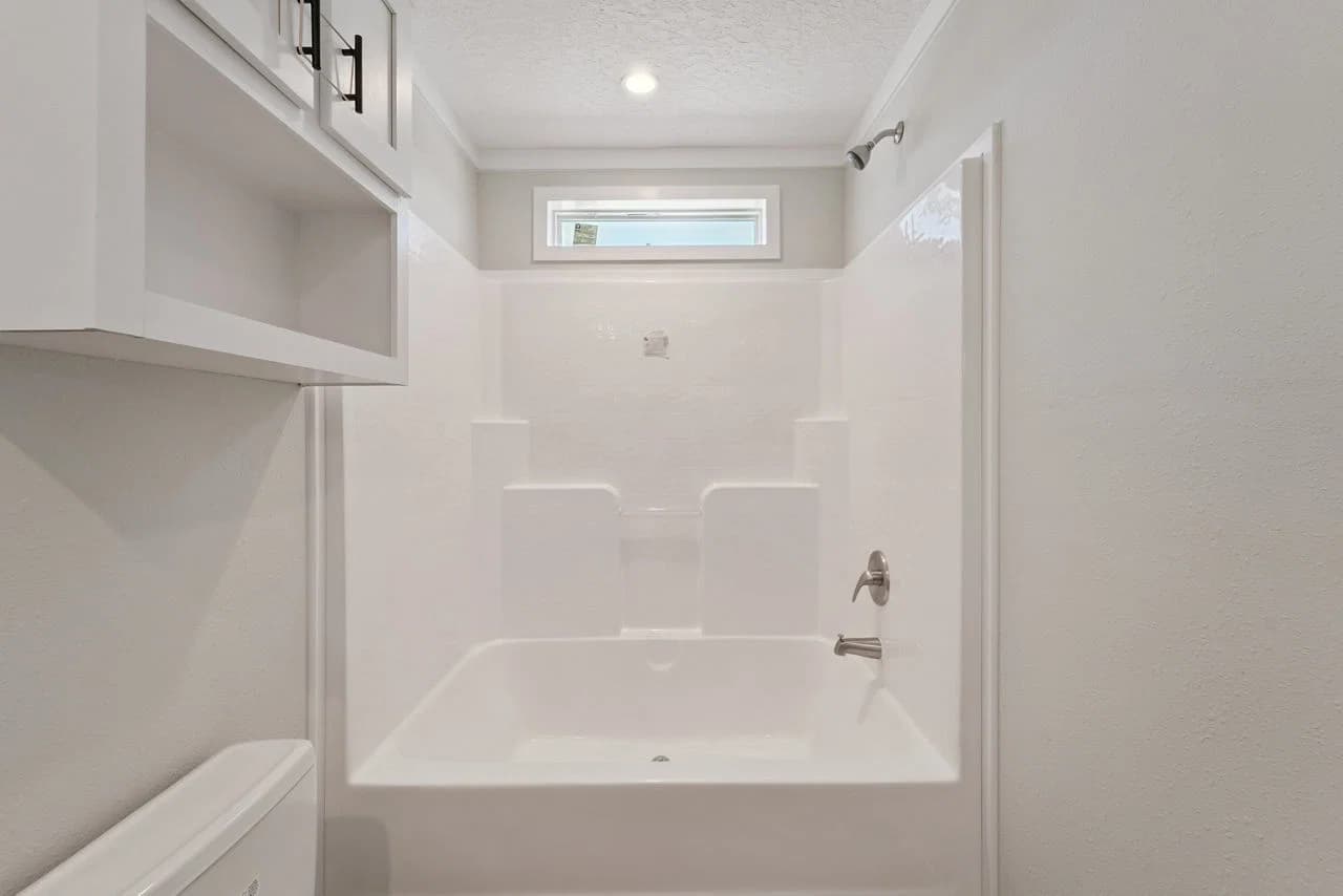 Cottonwood 3272537 bathroom home features