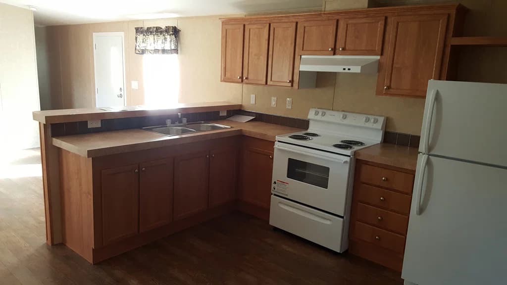 Si kitchen and hero home features