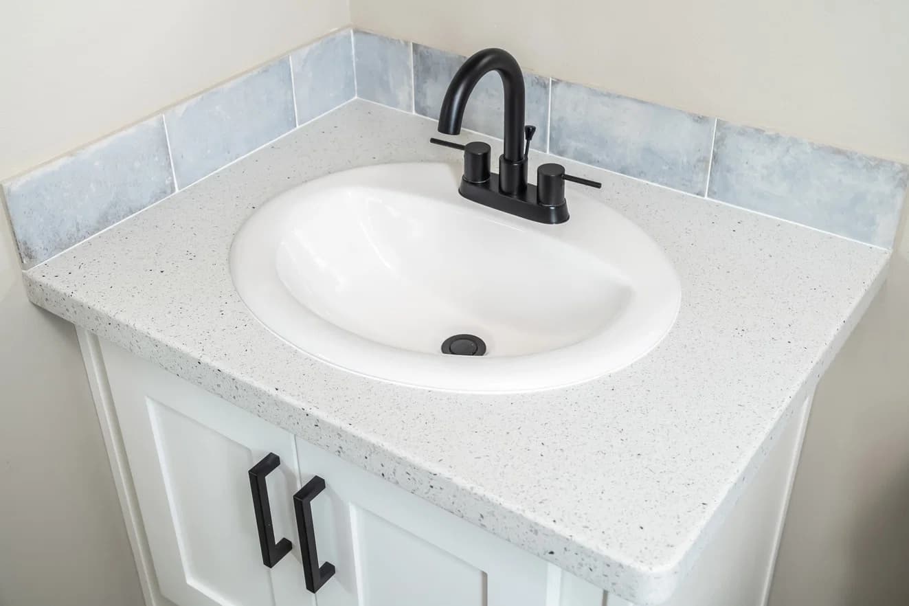 Eagle 11351g bathroom home features
