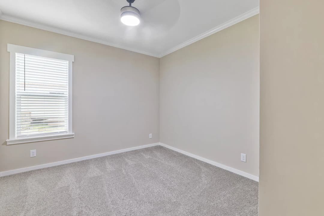 Pierce 28562a bedroom home features