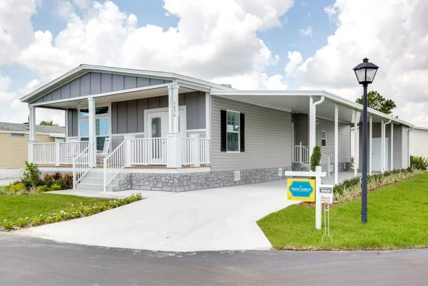Knightstown exterior and elevation home features