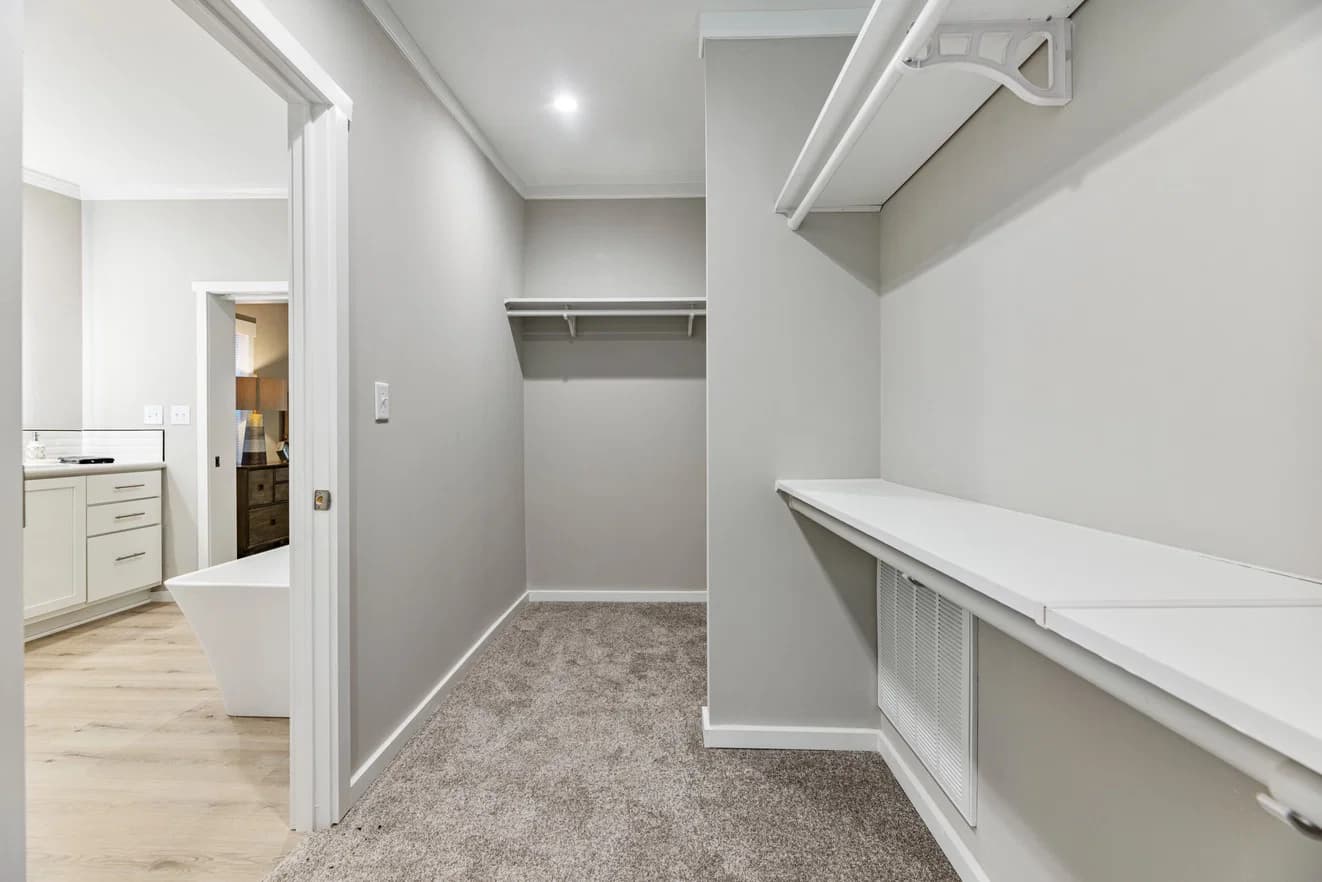 Kennedy ii 30603d bathroom home features