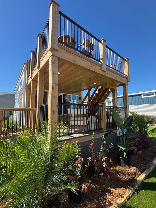 Vista 14411o elevation and exterior home features