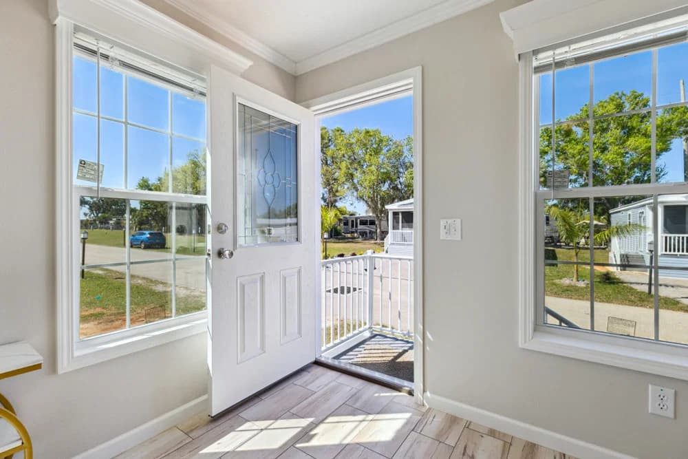 Bigbee interior home features