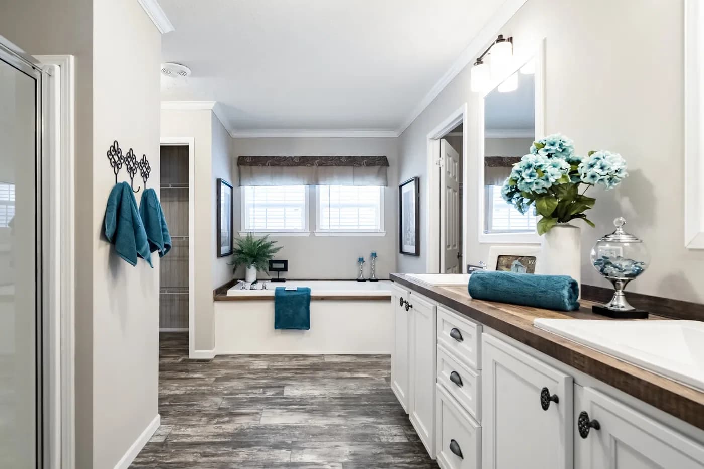 The roddy bathroom home features