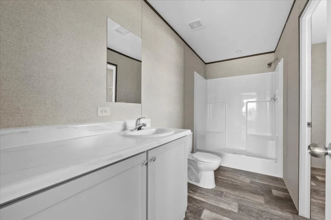 114 mark avenue, lady lake, florida 32159 (sold) 265,300 interior and bathroom home features
