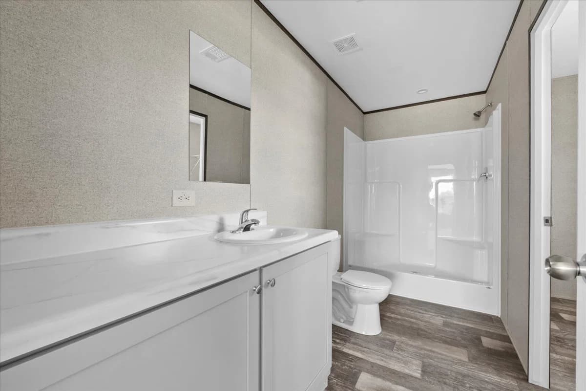 114 mark avenue, lady lake, florida 32159 (sold) 265,300 interior and bathroom home features