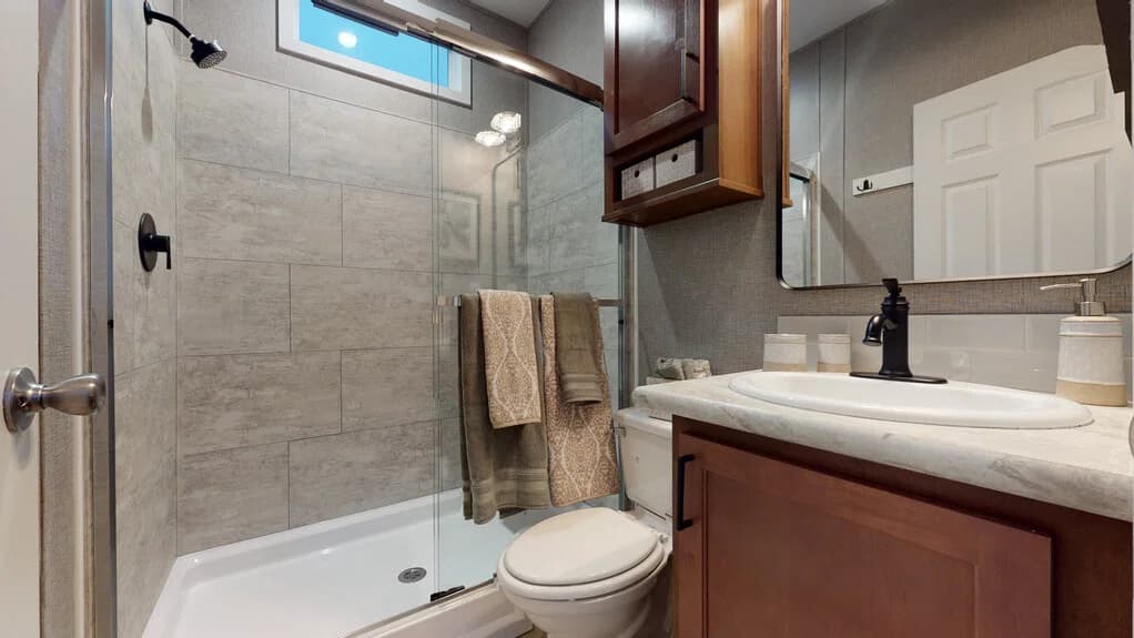 Lake charles 13371a bathroom home features