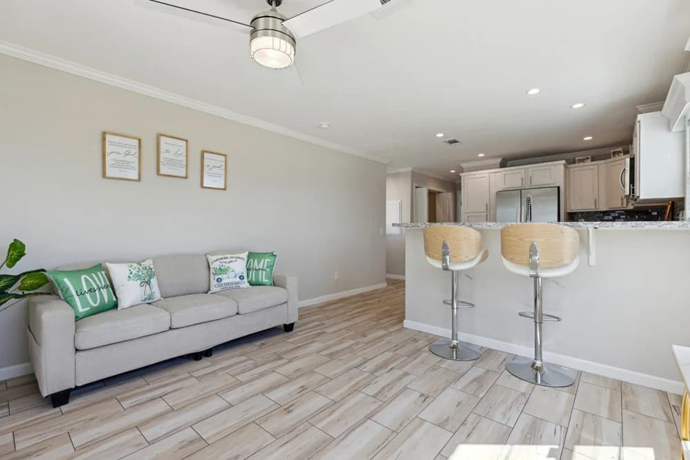 Bigbee interior home features