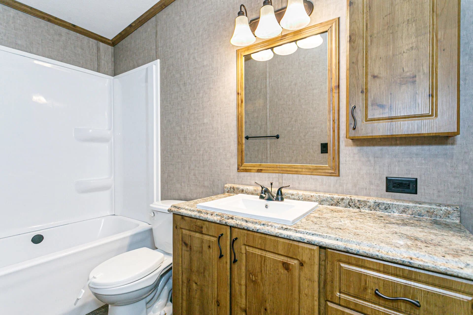 Classic c-3264-32c bathroom home features