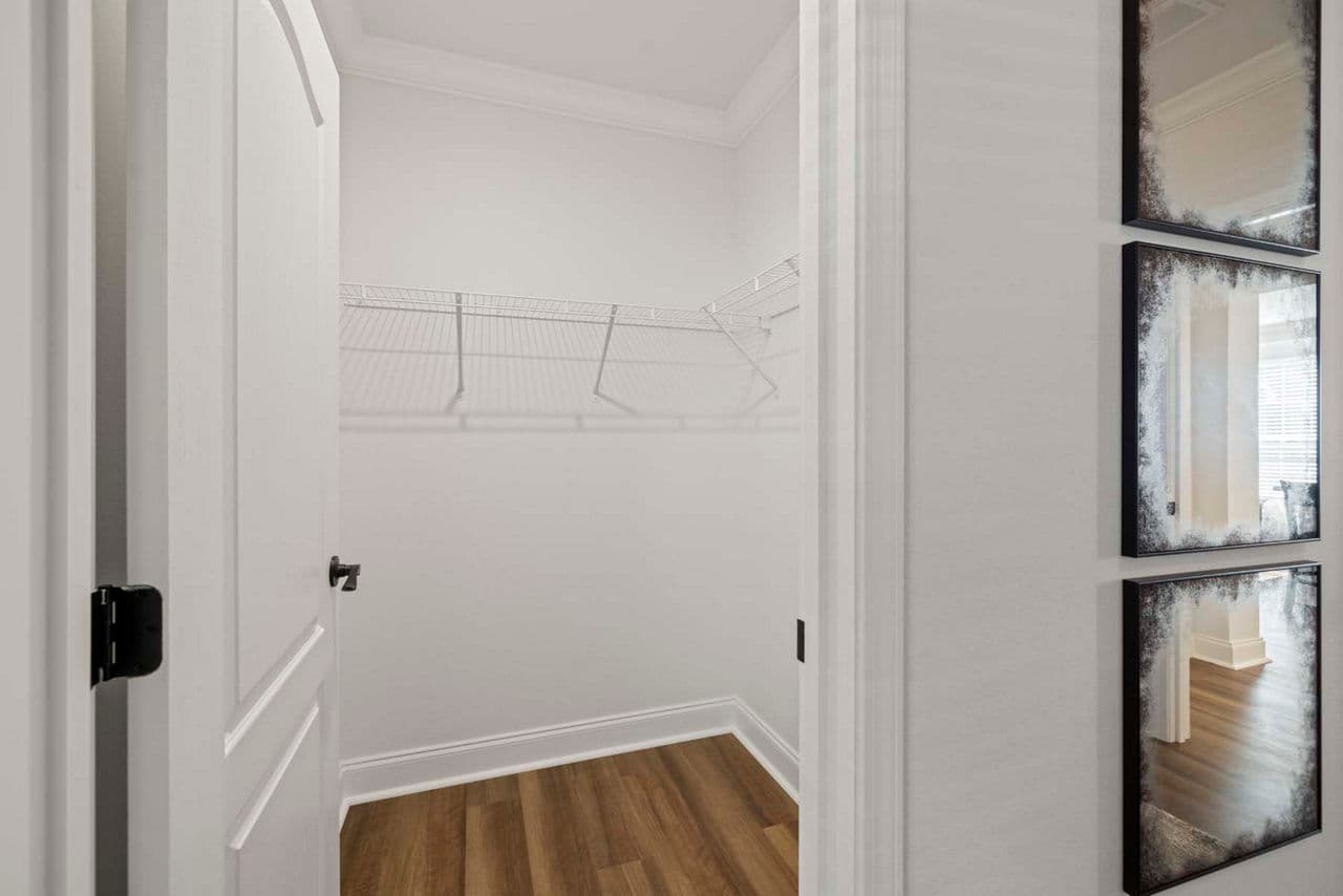 Silver springs 5320 interior home features
