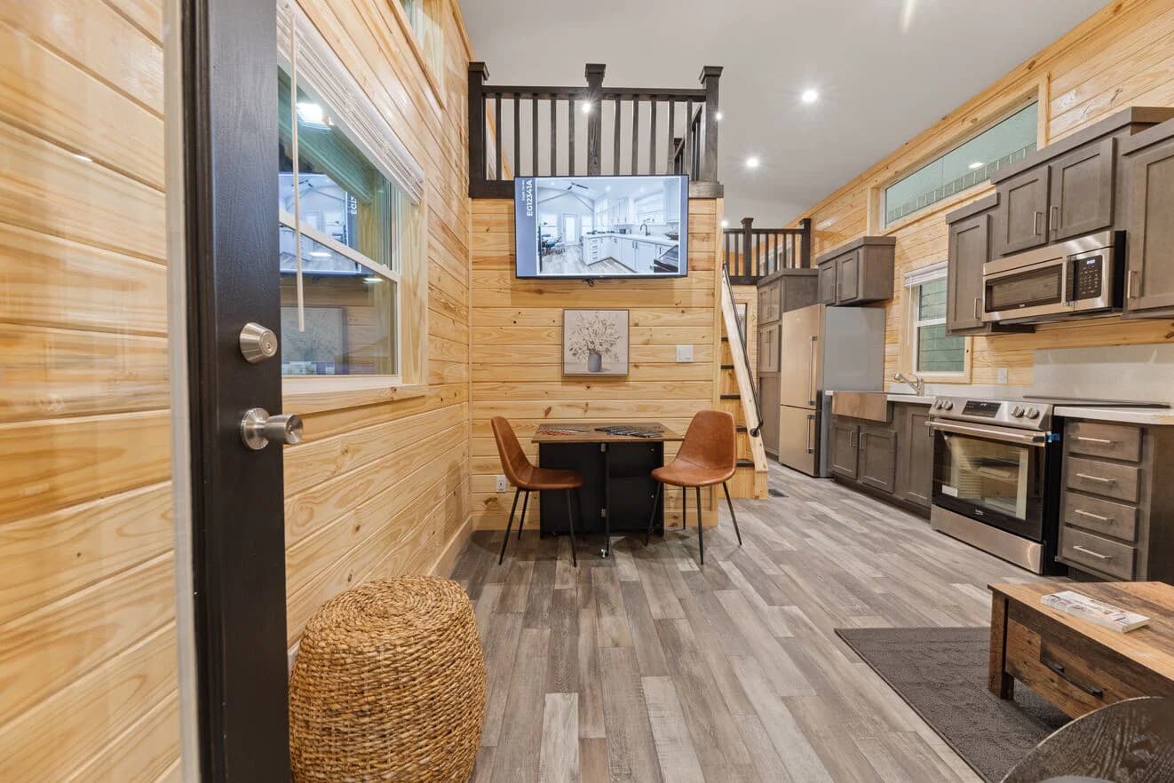 Eagle loft 13291p interior home features