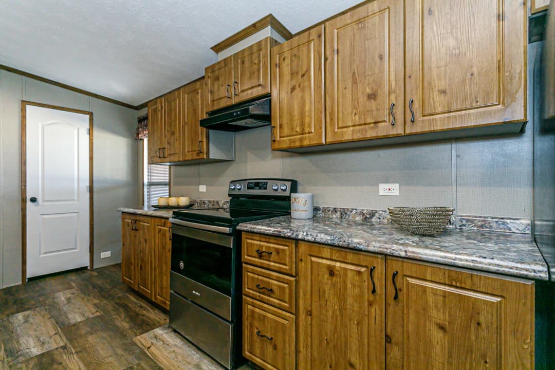 Doublewide h-3672-43a kitchen home features