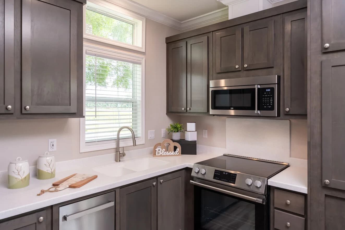 The chariot 24442a kitchen home features