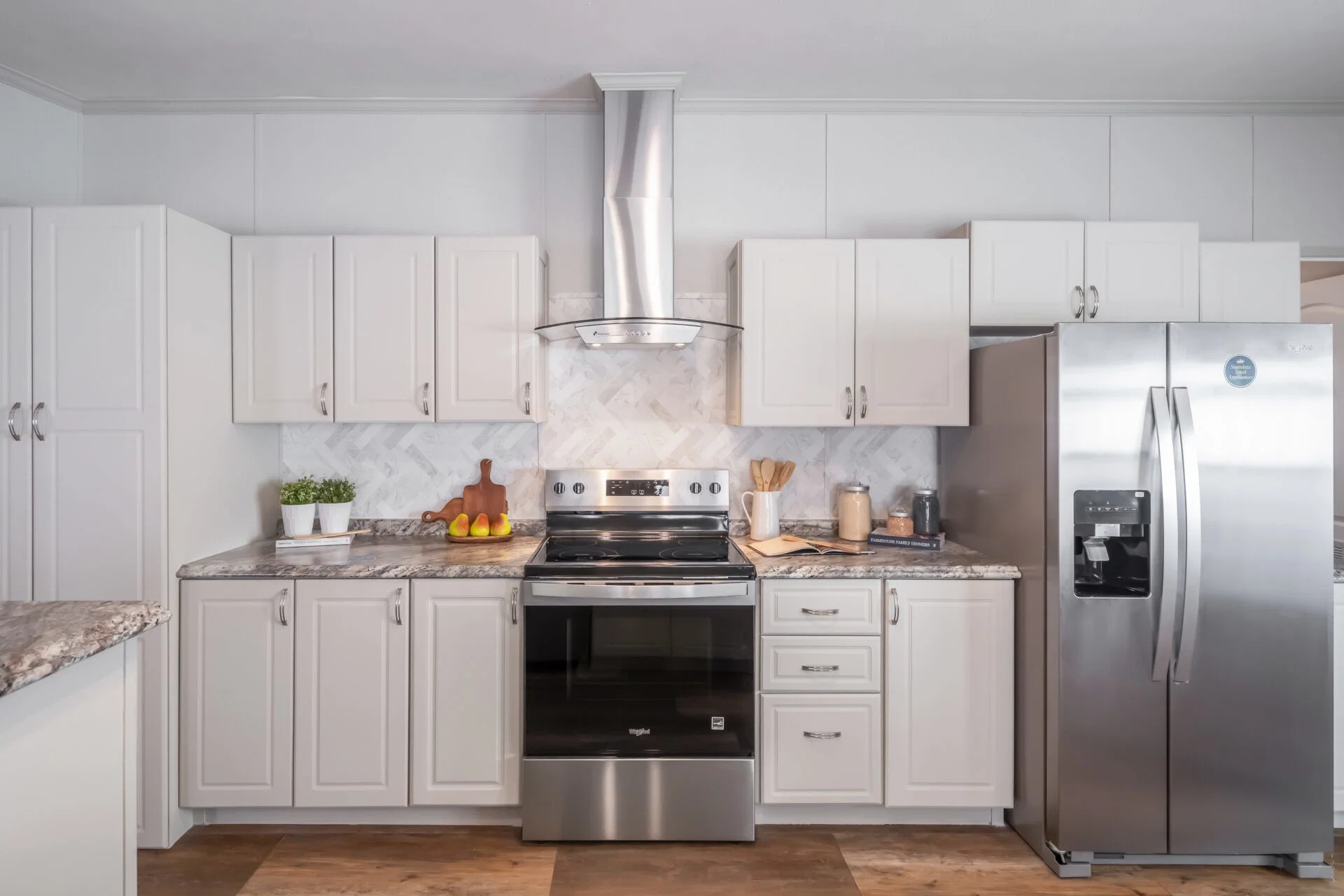 Heritage h-3256-32d kitchen home features