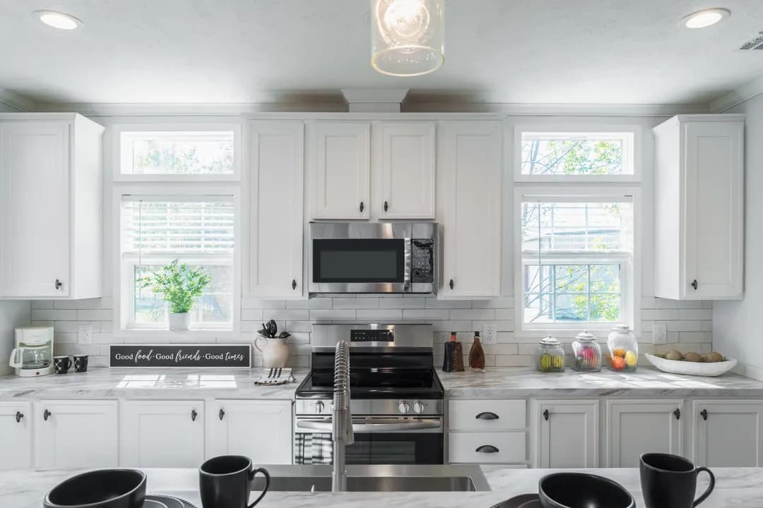 The hewitt kitchen home features