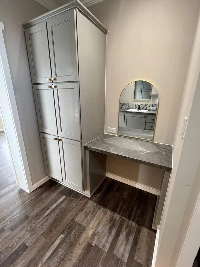 Alexa 28522a interior home features