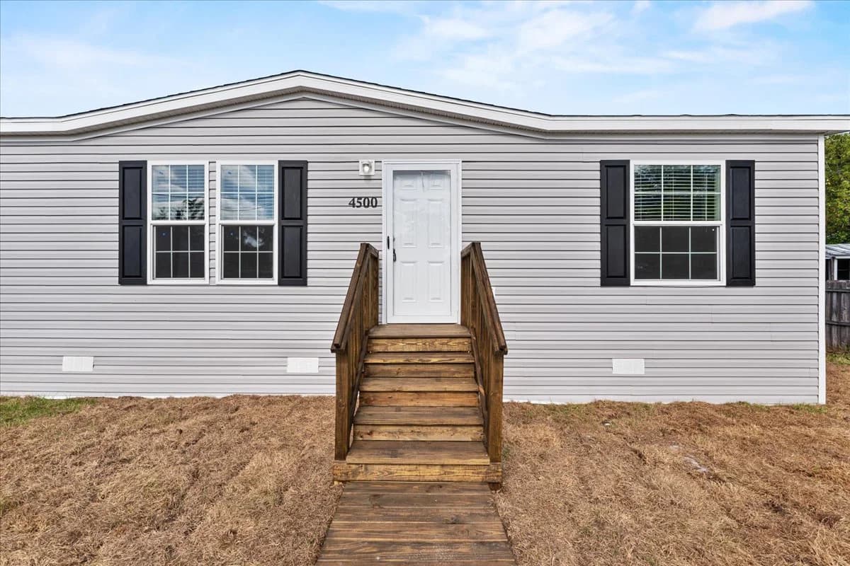 1909 pleasure drive, holiday, florida 34691 (sold) $210,997  home features
