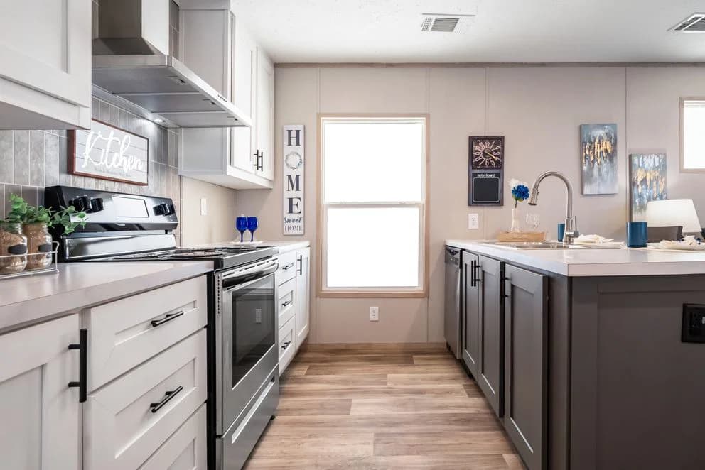 Magellan kitchen home features