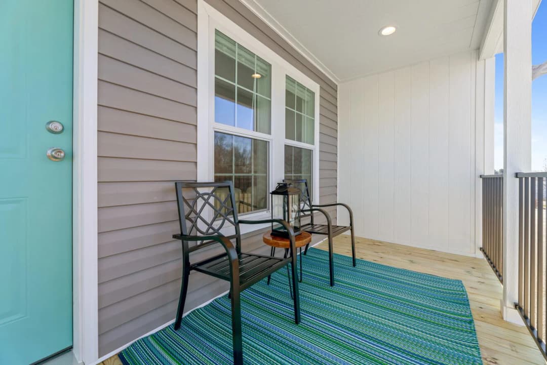 Cumberland duplex exterior home features