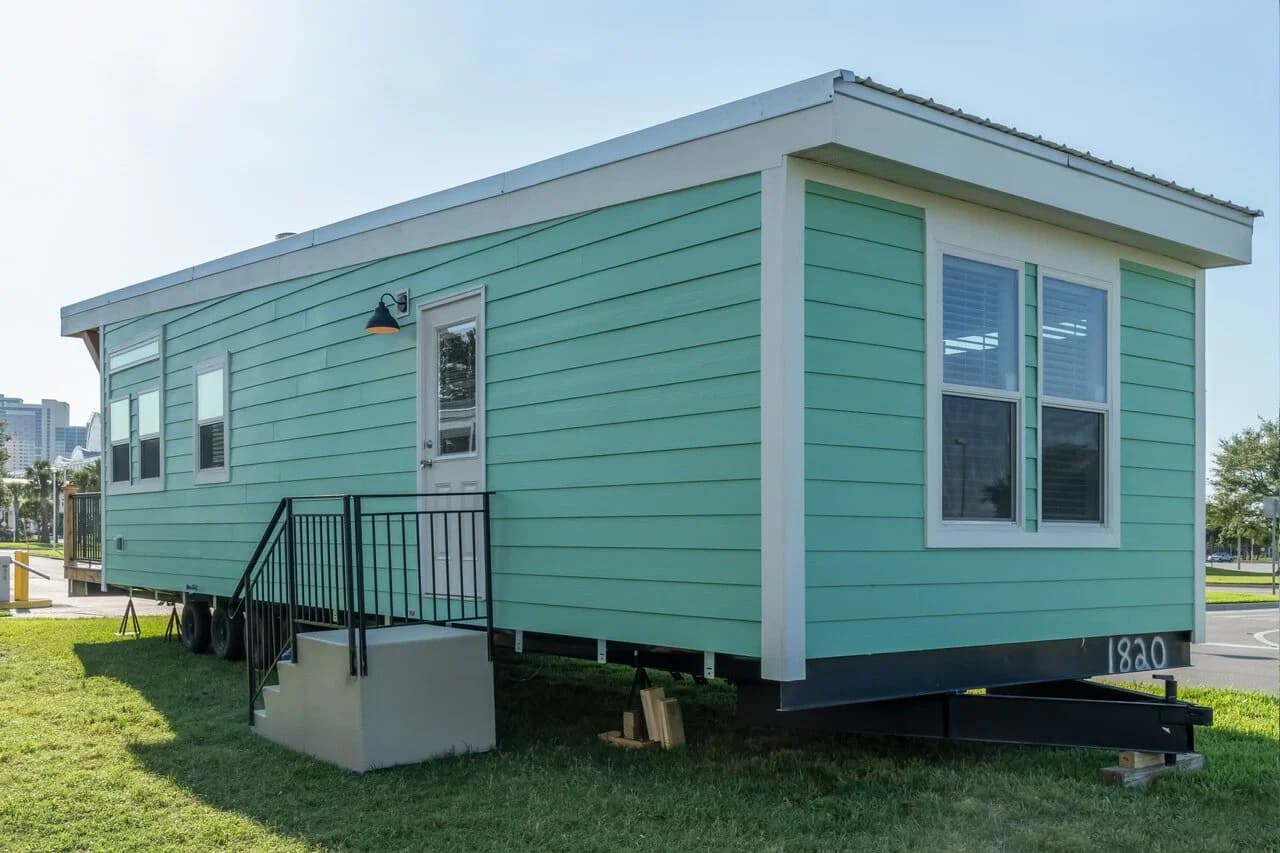 Wedge 13442s elevation and exterior home features