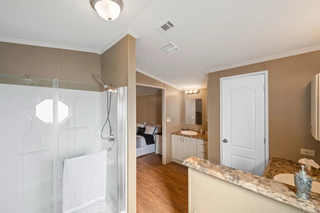 Classic c-1880-32f bathroom home features