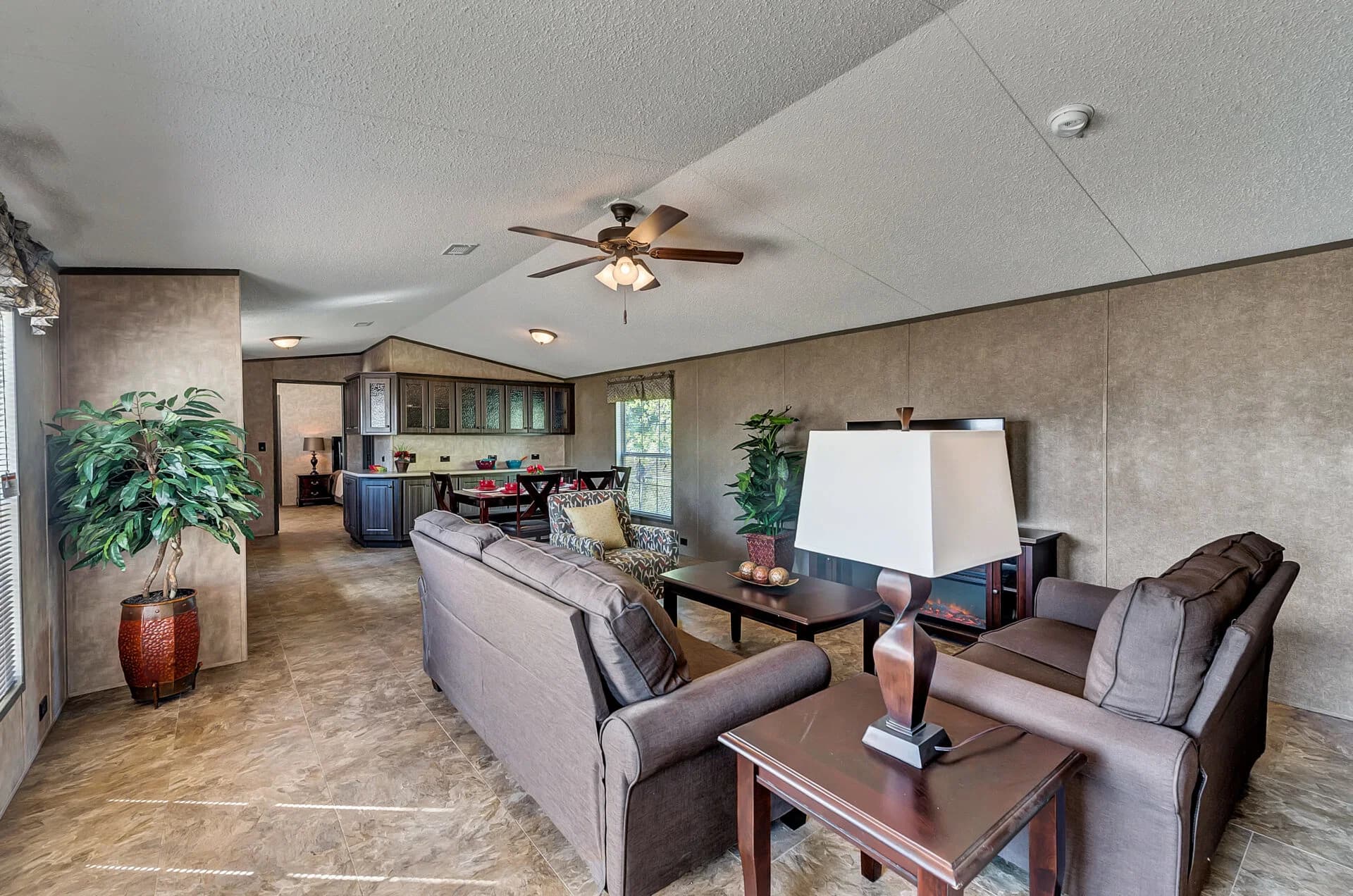 Heritage h-1680-32b interior home features
