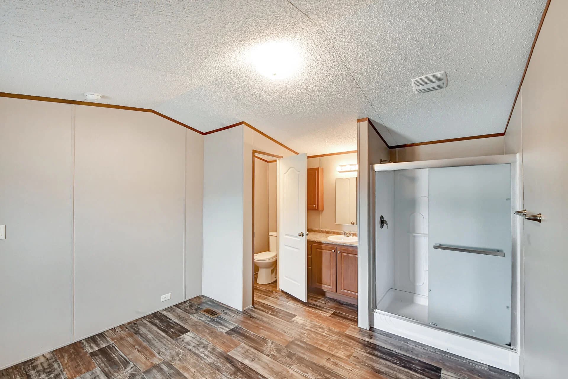 Oilfield bathroom home features