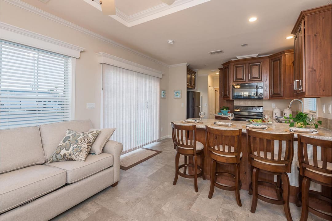 Palm bay 2621b interior home features
