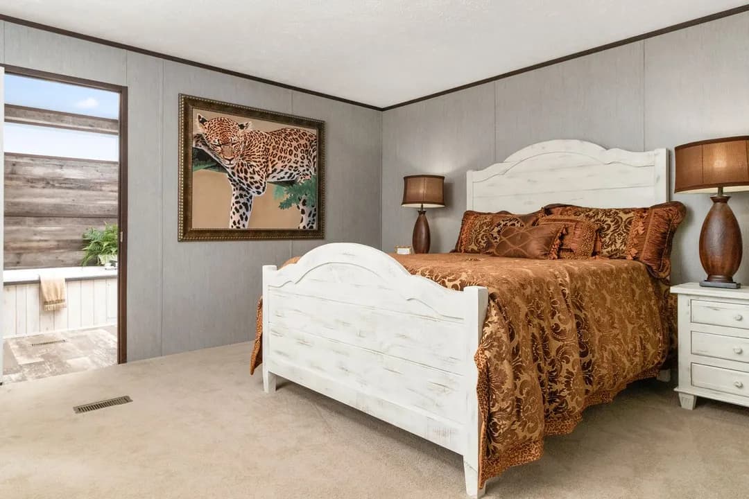The seaside 2 bedroom home features