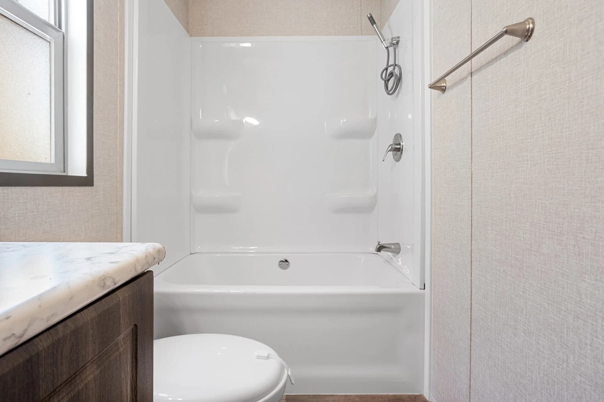 Select s-3252-32d bathroom home features