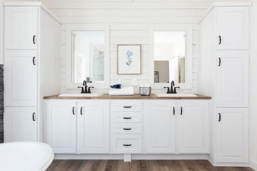 1434 carolina southern belle bathroom home features