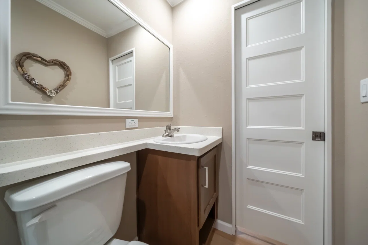 Wedge 13442s bathroom home features
