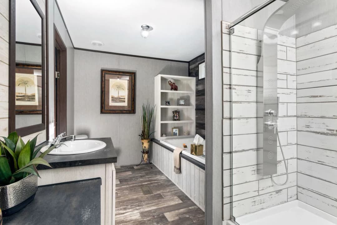 The seaside bathroom home features