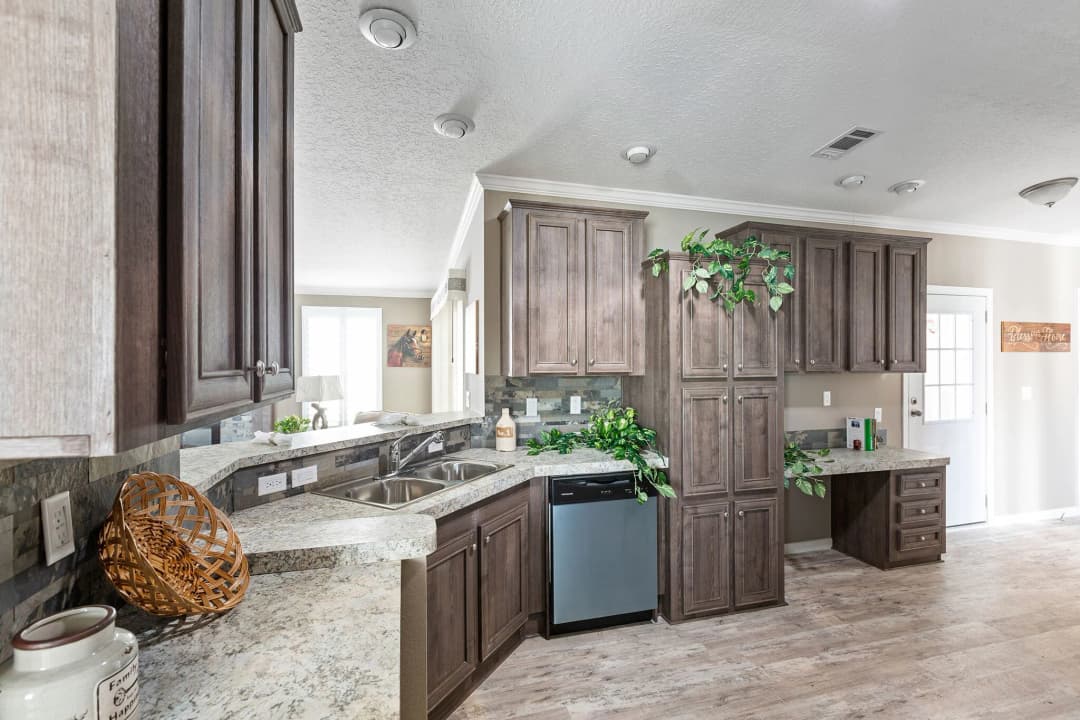 Adrian 3272 kitchen home features