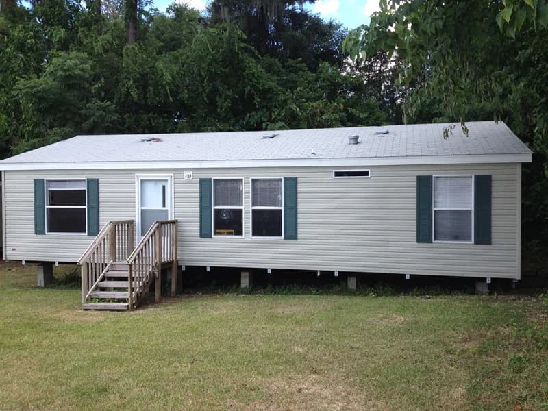 Gail 2 br 2640 hero, elevation, and exterior home features