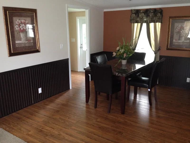 Scott 2852 interior home features